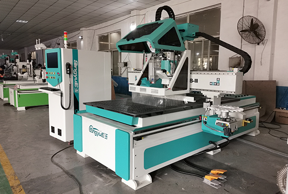 數控開料機應怎樣保養(yǎng)